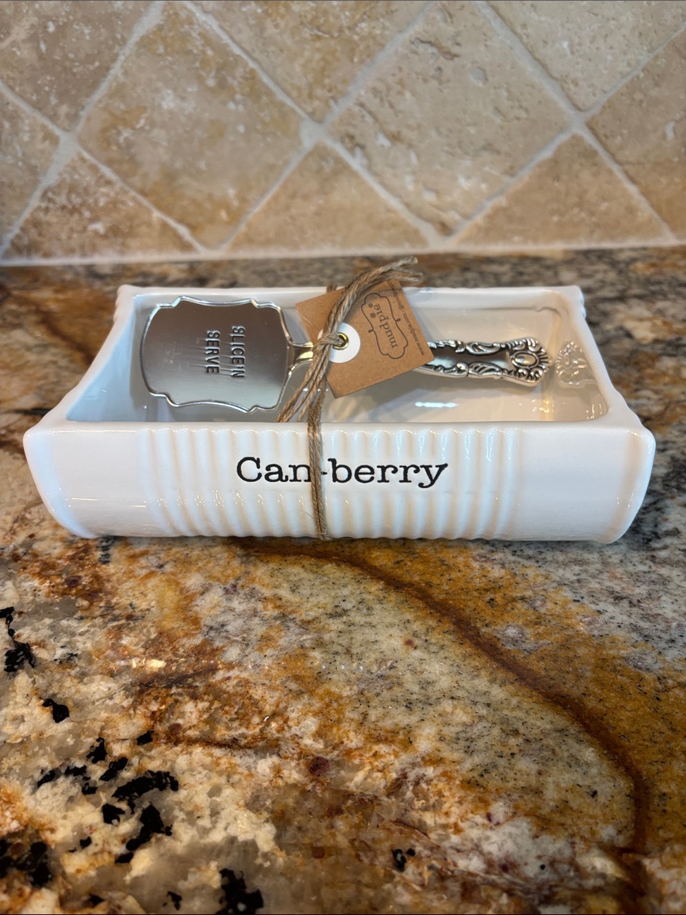 Mud Pie “Can-Berry” Dish with Decorative Server -New